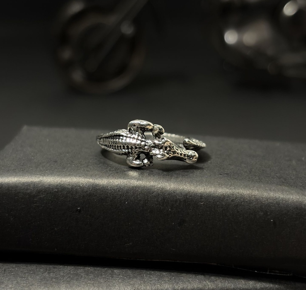 Apex Croc Ring